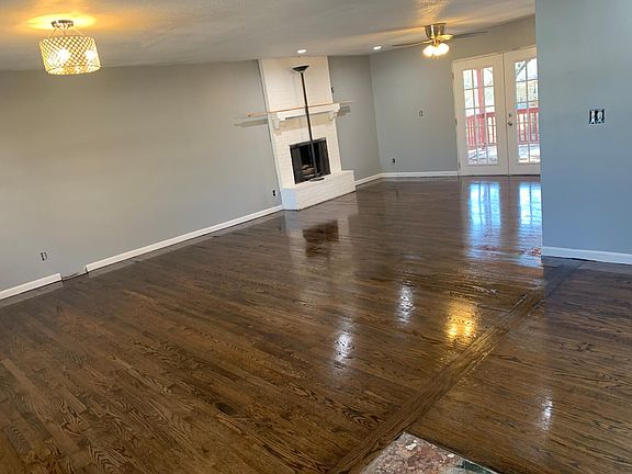4th image of 609 W 101st St