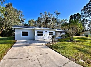 2410 Pinewood Dr, Auburndale, FL 33823