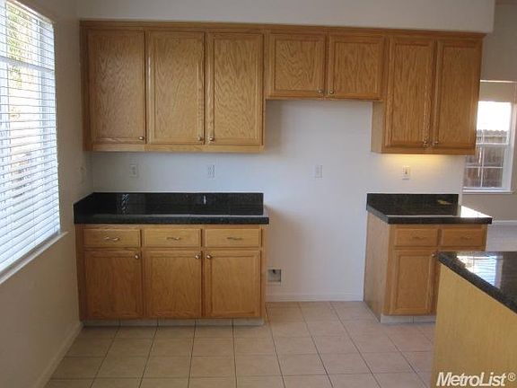 3rd image of 2117 Stalsburg Dr