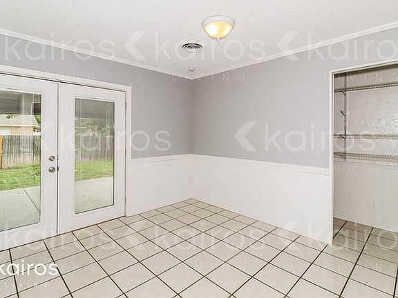 2nd image of 6915 Estacado Ln