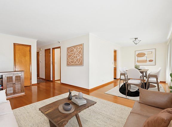 5th image of 3004 Highland Ave