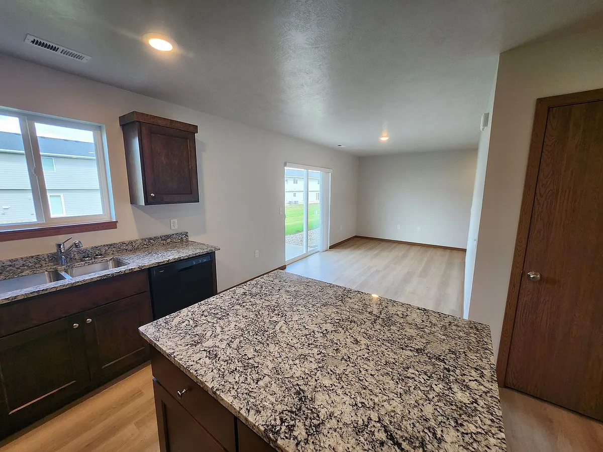 Building Photo - Sundance Ridge / Radiant Place
