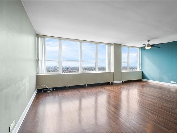 5th image of 655 W Irving Park Rd APT 4003