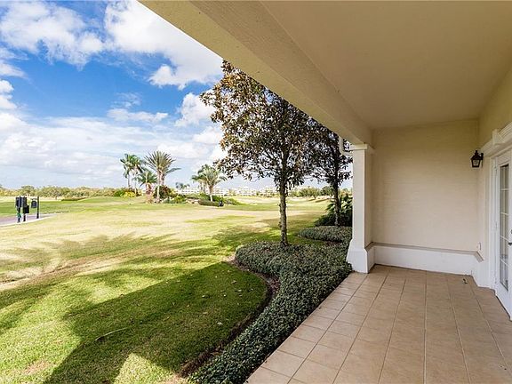 3rd image of 7605 Heritage Crossing Way