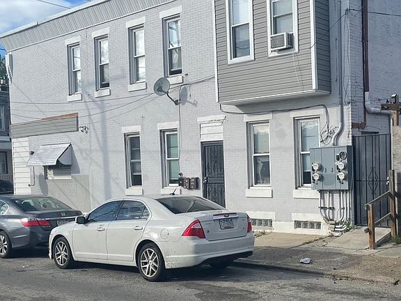 2nd image of 3321 Jasper St #1A