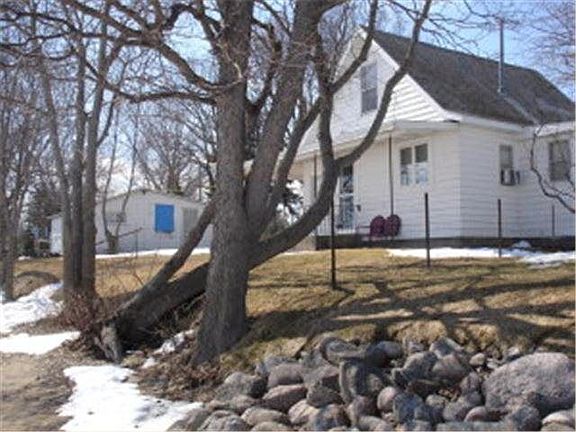 2nd image of 736 Lake Shore Dr