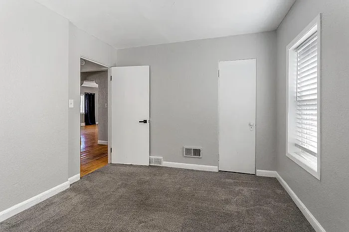 1101 W Wisconsin Ave — Photo 5
