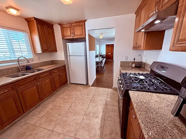 829 N Kingsley Dr — Photo 8