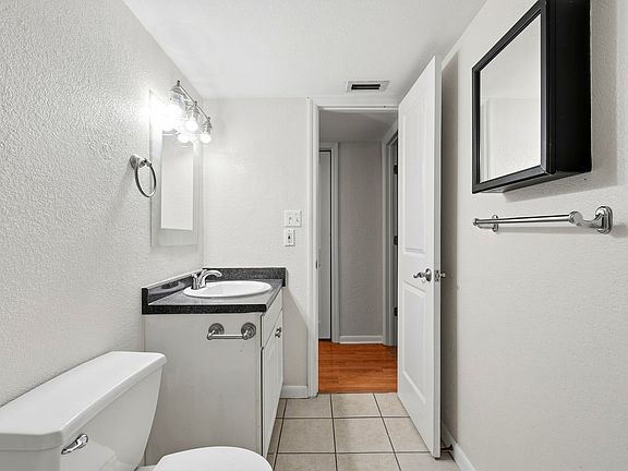 5th image of 507 NW 39th Rd APT 114