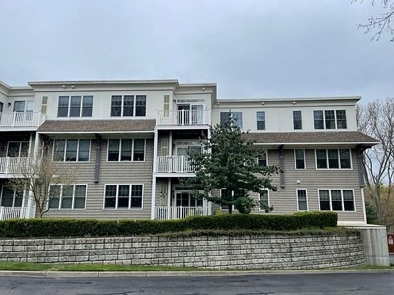 4th image of 301 Church St APT 209