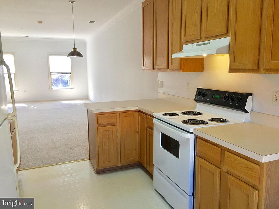 422 Main St Gaithersburg MD Zillow