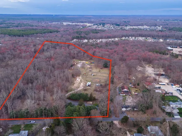 40 Yellowbrook Road, Freehold, NJ 07728