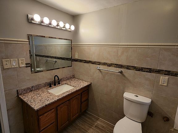 4th image of 3604 Sorin St