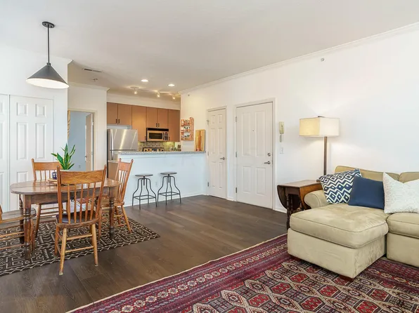 110 E Mound St APT 3, Columbus, OH 43215