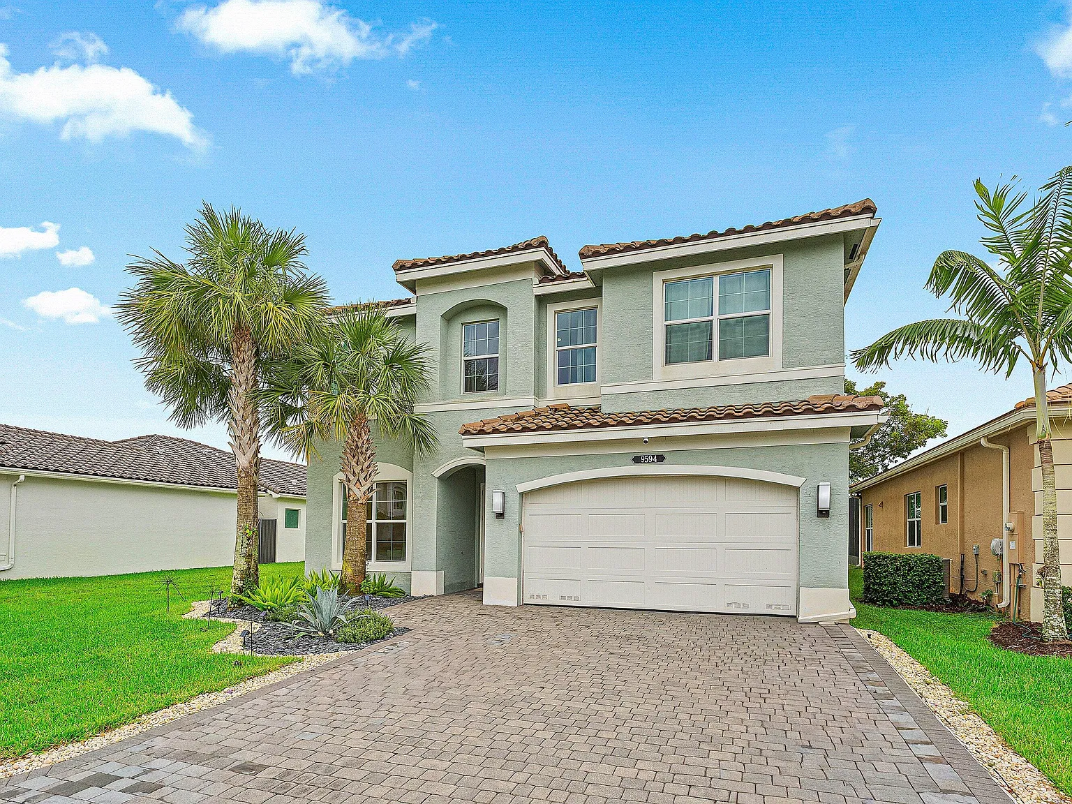 5 bed, 4.0 bath, 2848 sqft, $10,000 — Photo 4