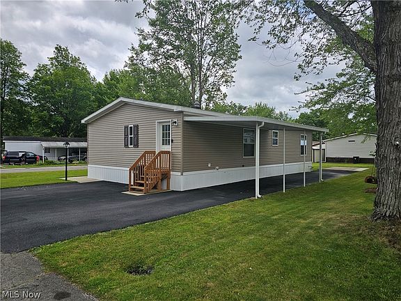 3rd image of 144 Brook Dr