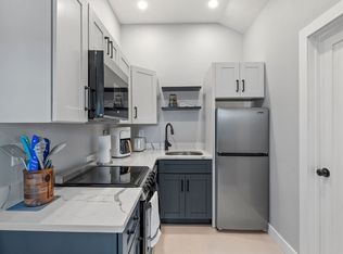 15-17 Manchester St #2, Hampton, NH 03842