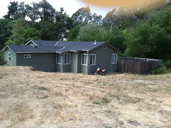 2nd image of 2613 Monterey Ave #A