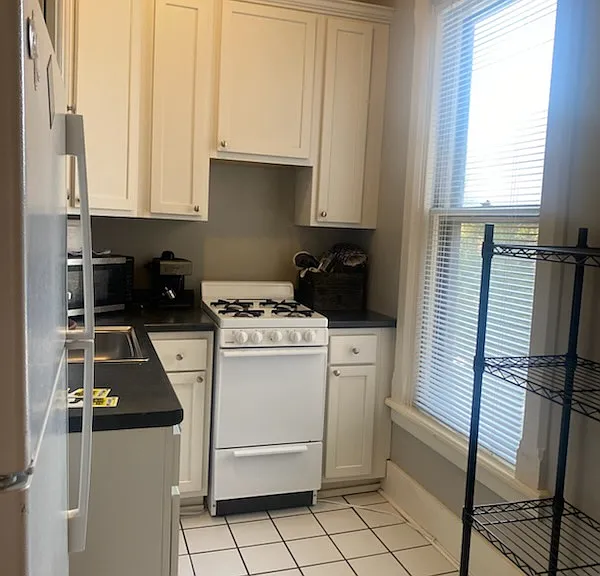 130 Gibbs St #3 — Photo 7