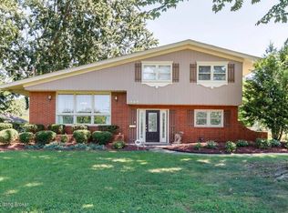 8009 White Cedar Dr, Louisville, KY 40219