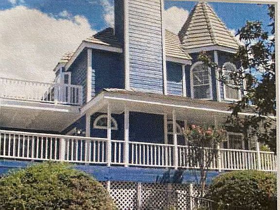 4th image of 8655 Bluff St
