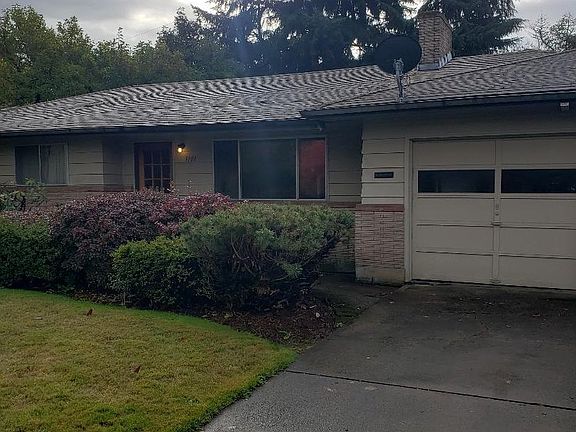 2nd image of 3101 NE 44th St