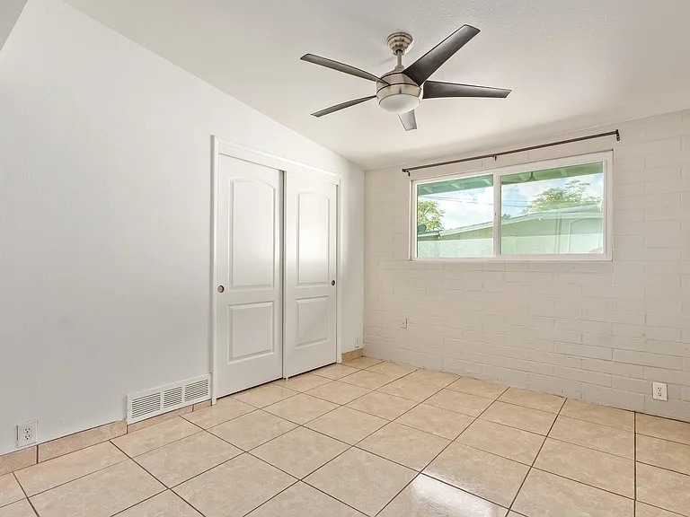 732 W Cinnabar Ave #1 — Photo 11