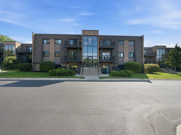 1422 Stonebridge Cir APT M5, Wheaton, IL 60189