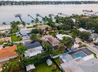 919 S Lakeside Pl, Lantana, FL 33462