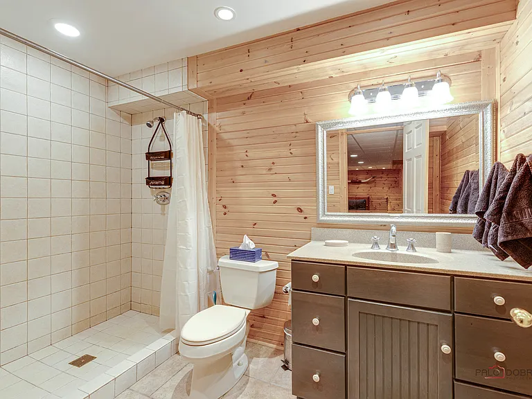 1447 Carol Ln — Photo 30