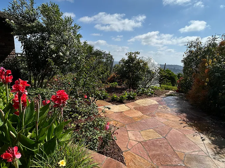Ridgecrest Dr — Photo 77
