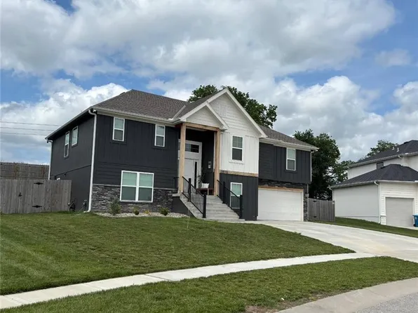 20113 Cider Ct, Weston, MO 64098