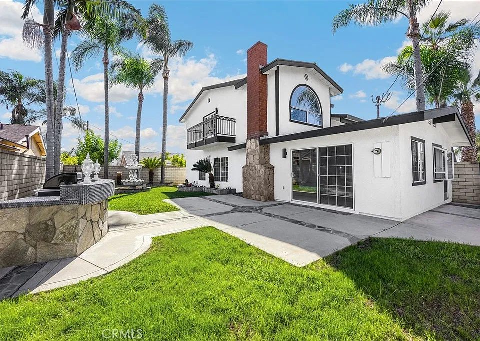 2300 E Whittier Ave