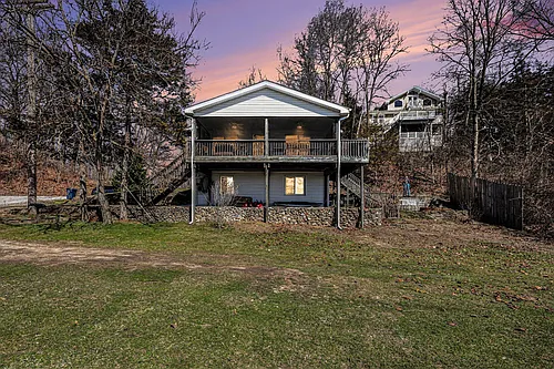 5884 Rays Dr Photo 1