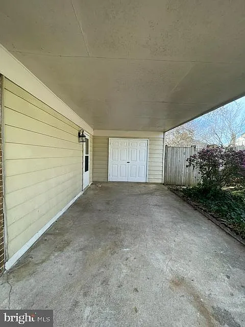 4 bed, 2.0 bath, 1637 sqft, $3,500 — Photo 4