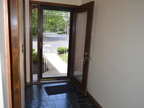 2nd image of 4556 Carriage Hill Ln