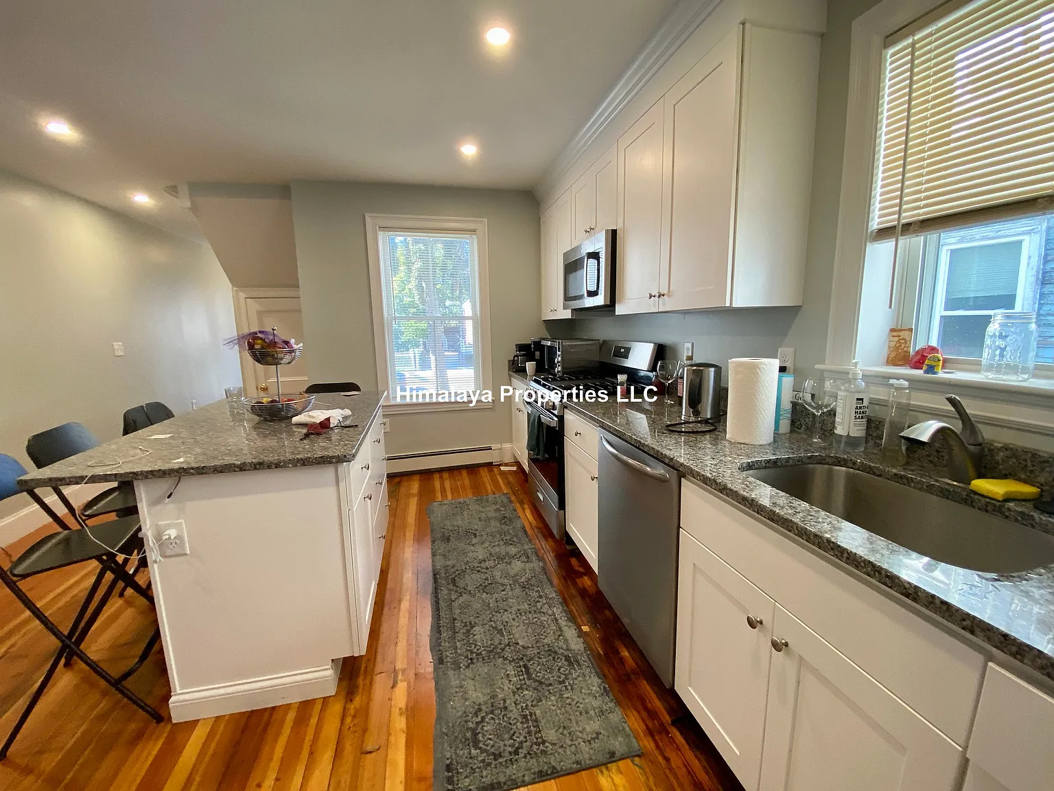 4 bed, 1.5 bath, $5,600 — Photo 2