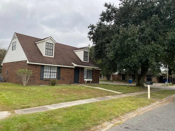 319 Toulouse Dr, Lafayette, LA 70506