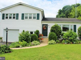 112 Tavern Rd, Martinsburg, WV 25401
