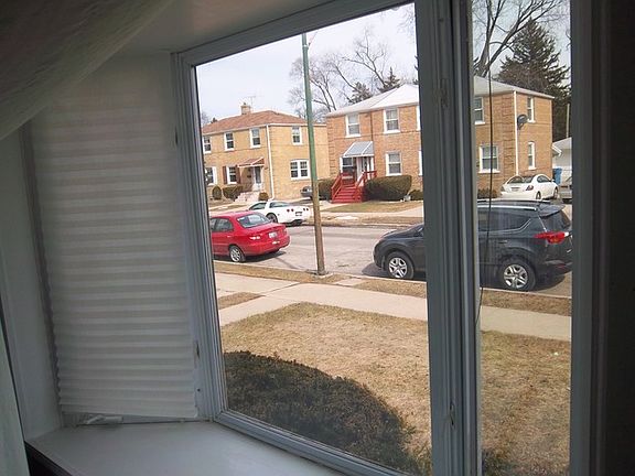 2nd image of 3730 N Pacific Ave