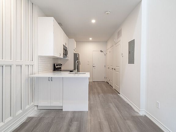 5th image of 16 W Avenue South Ave #110