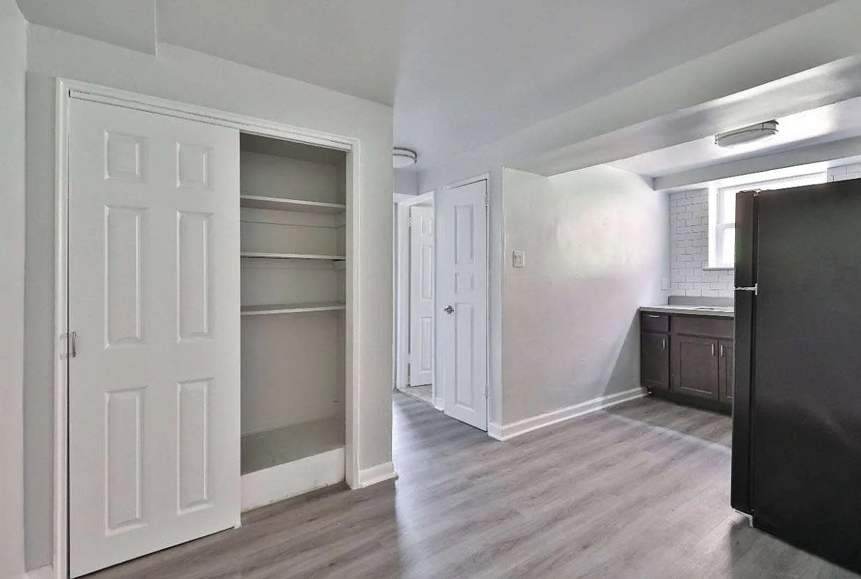 Germantown Apartments — Photo 4