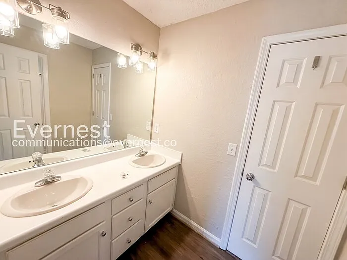 1588 King James Dr — Photo 10