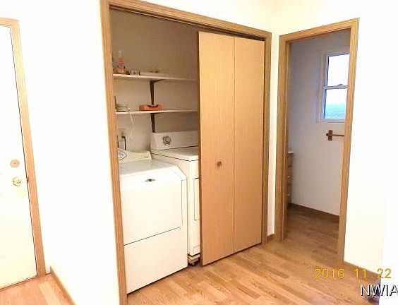 3rd image of 2856 Charles Ave