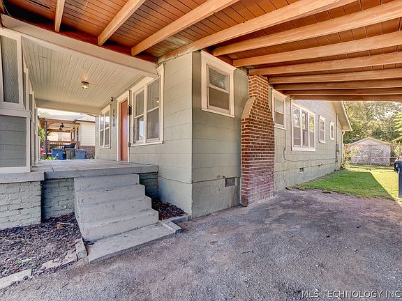 2nd image of 2520 E 7th St