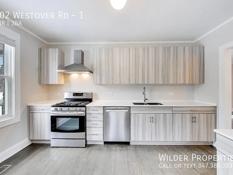 102 Westover Rd #1 — Photo 11