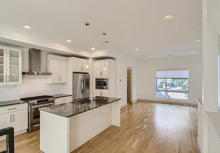 2332 Decatur St #3 — Photo 14