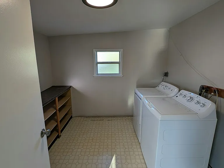 1580 Andover Dr — Photo 13