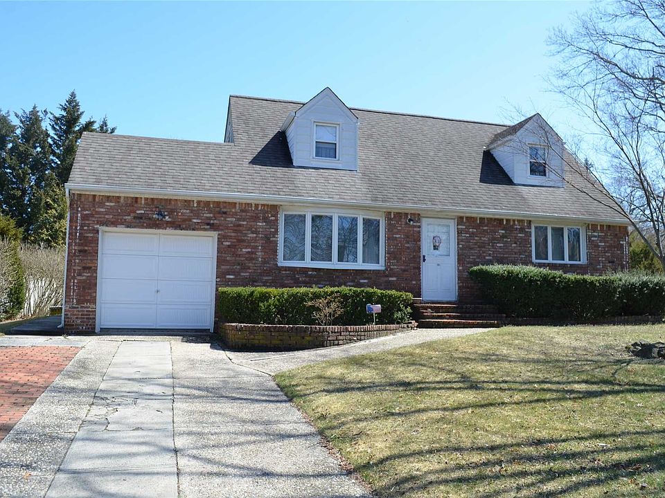 1st image of 81 Paula Blvd