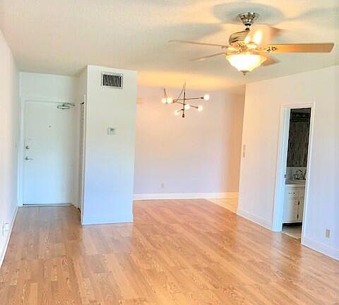 2nd image of 2426 SE 17th Street #307a